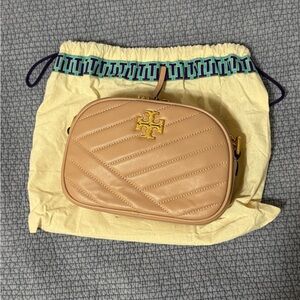 Tory Burch Blush Quilted Leather Crossbody Camera Bag with Gold Logo